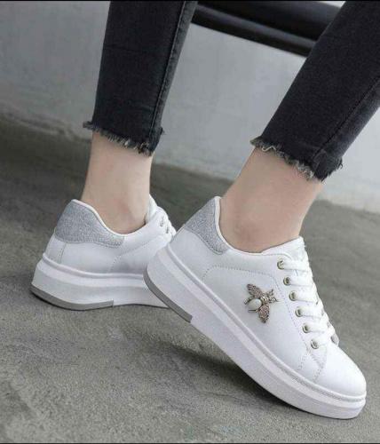 Bee Sneakers 