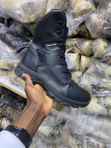 Military boots 