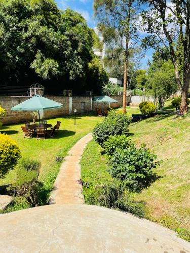 Magnificent and Spacious 4 Bedrooms Mansionett with Dsq In Westlands 
