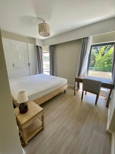 Lovely And Luxurious Fully Furnished 2 Bedroom In Riverside Drive