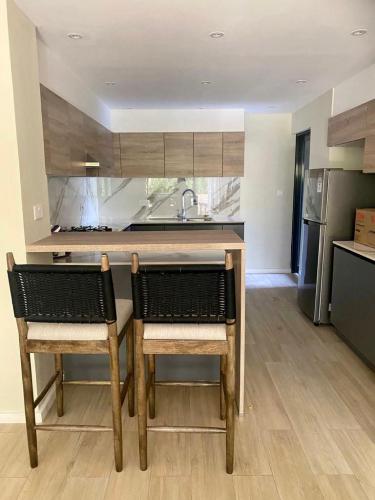 Lovely And Luxurious Fully Furnished 2 Bedroom In Riverside Drive