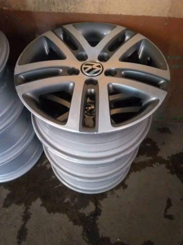 VW GOLF 16 INCH RIMS 