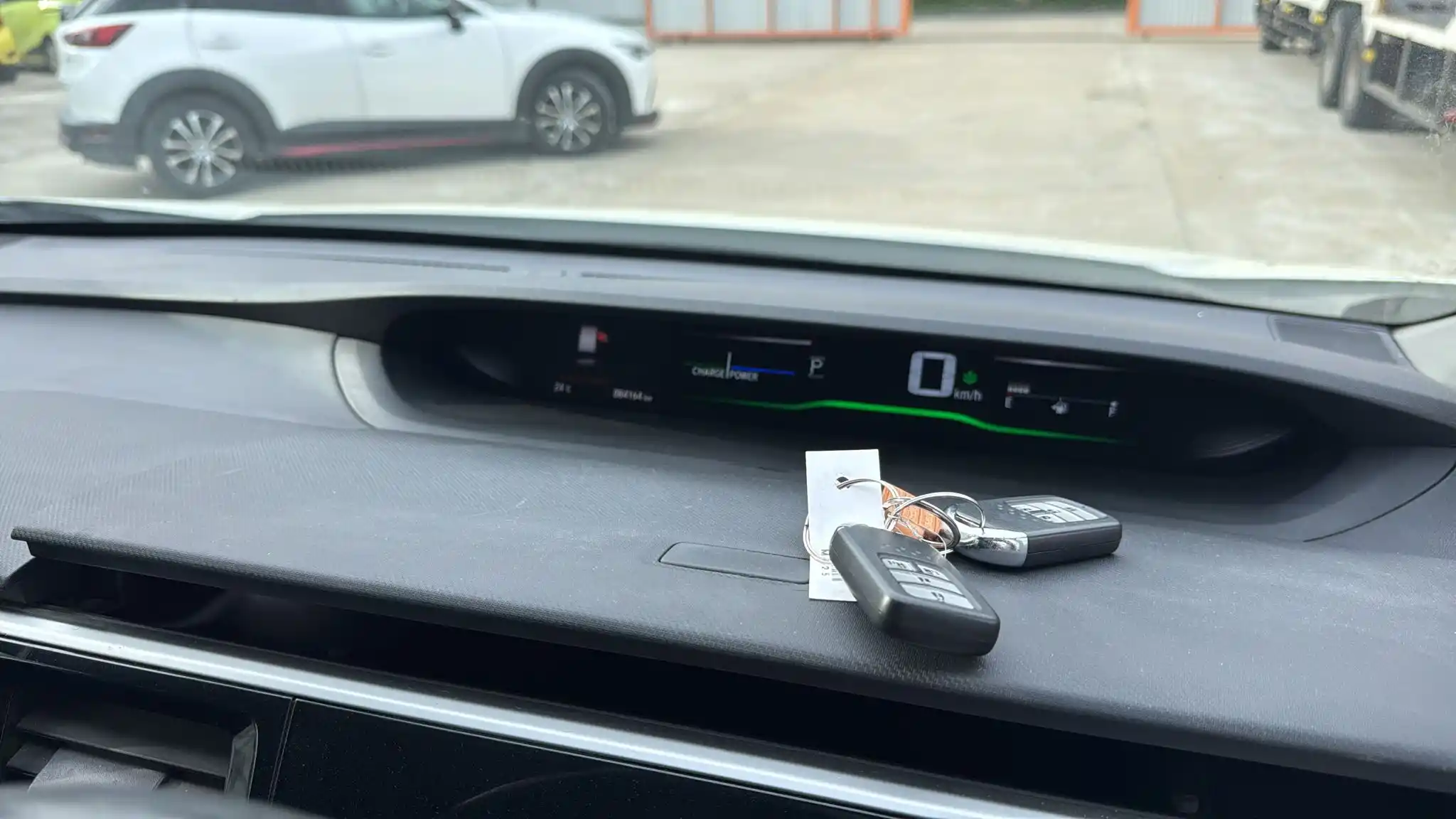 Honda Stepwagon Hybrid white 2018