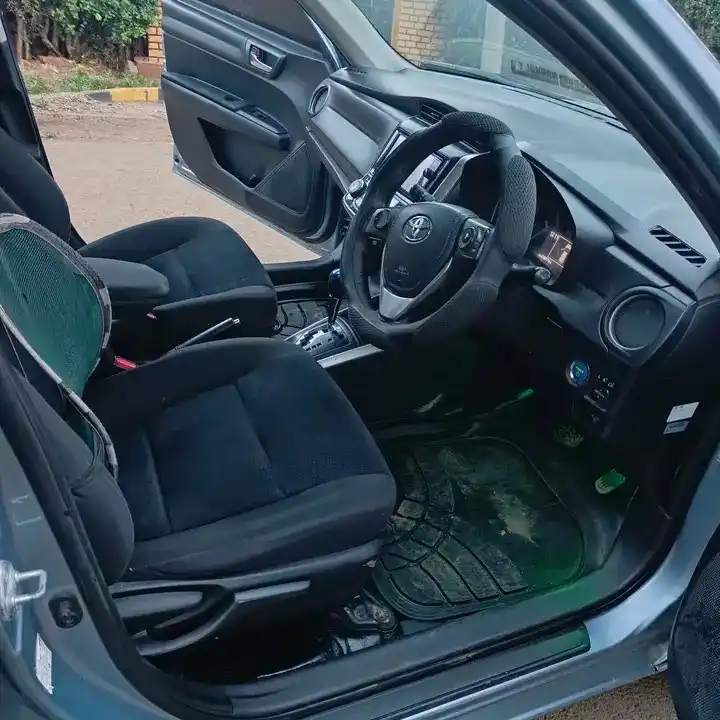 Toyota Fielder 