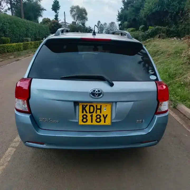 Toyota Fielder 