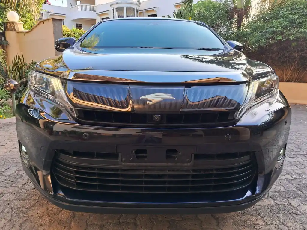 Toyota Harrier black 2017